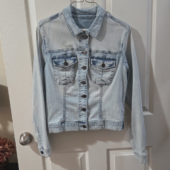 Light Blue Denim Jacket - Picture 7 of 10